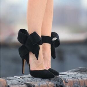 Amina Abdul Jillil BOW PUMP BLACK Suede 8